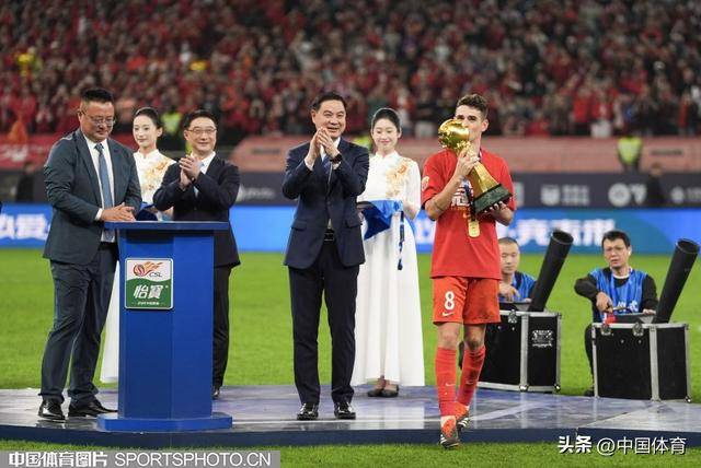 上海上港顺势夺冠，球队黄金阵容无人可挡的简单介绍